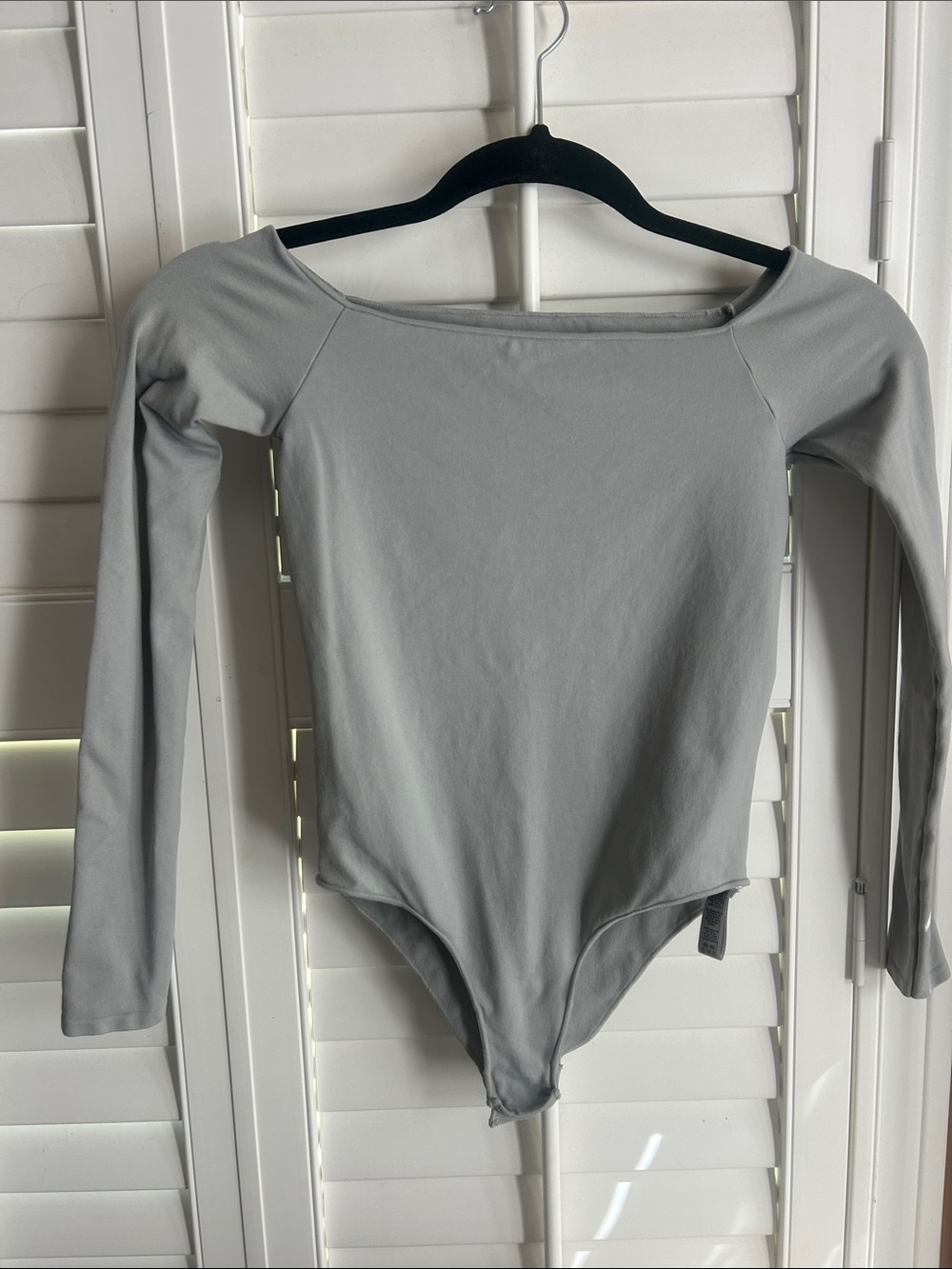 Skims Light Gray Off-Shoulder Long Sleeve Bodysuit